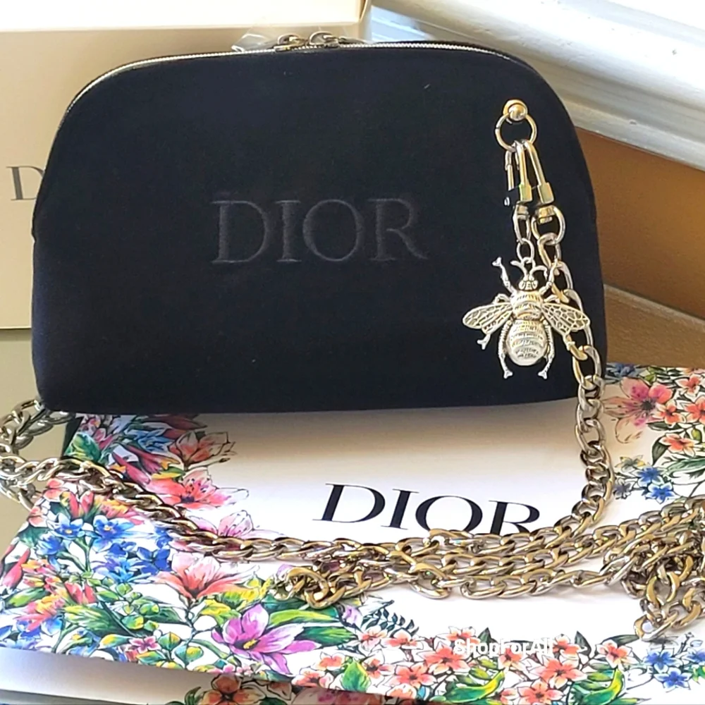 Dior - Picture 1 of 11